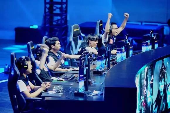 CSGO EPL S15：艺术突进！ FURIA 2：0击败Sprout