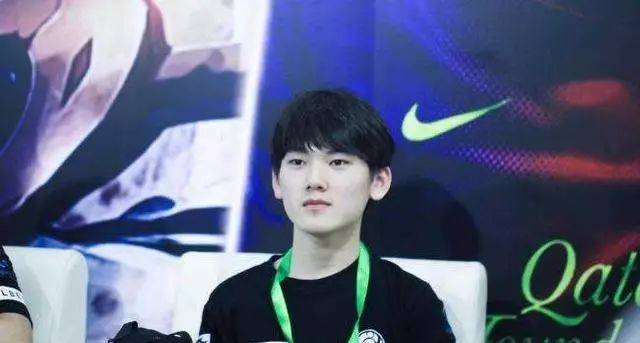 LNG Esports 阵容由 Hanyi 揭晓： ZIKA , Tian , Scout , Peyz , Hang 在午夜签约