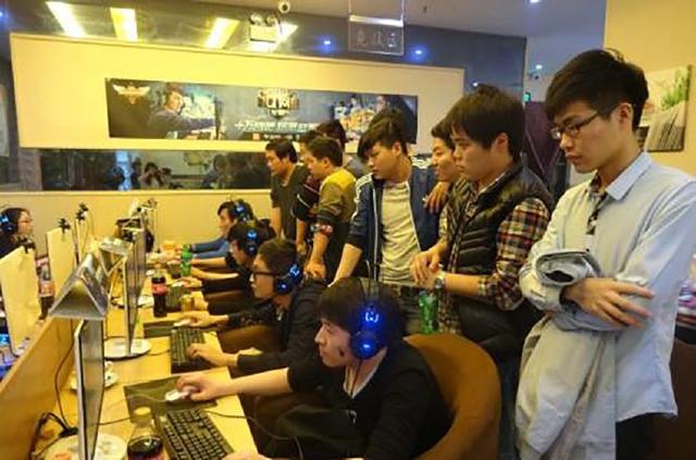 英雄联盟LPL Doinb谈LCK中单，Faker不在前三